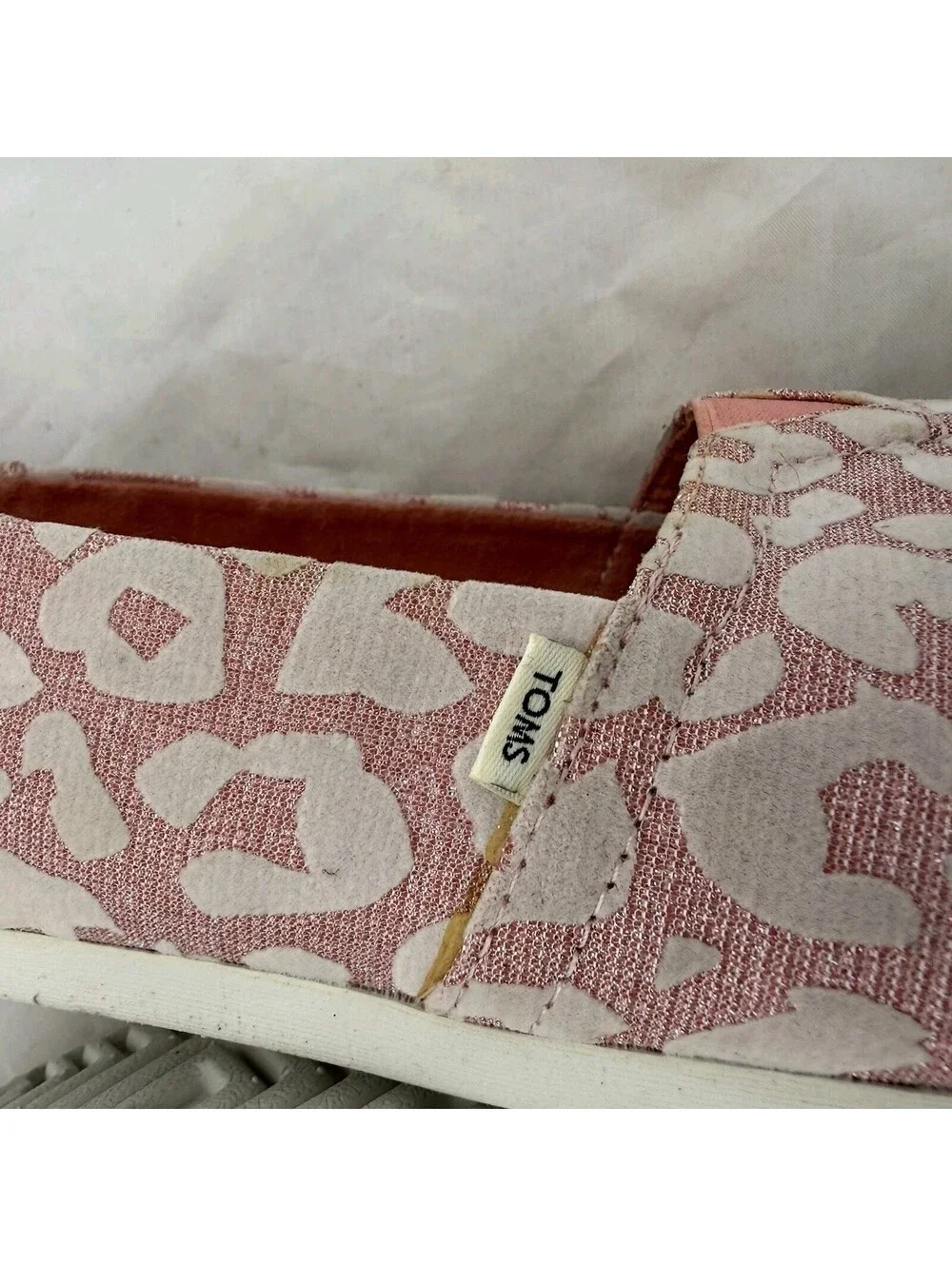 TOMS Alpargata Cheetah Print Flats Size 11 Pink Sparkly Slip-ons Sneakers